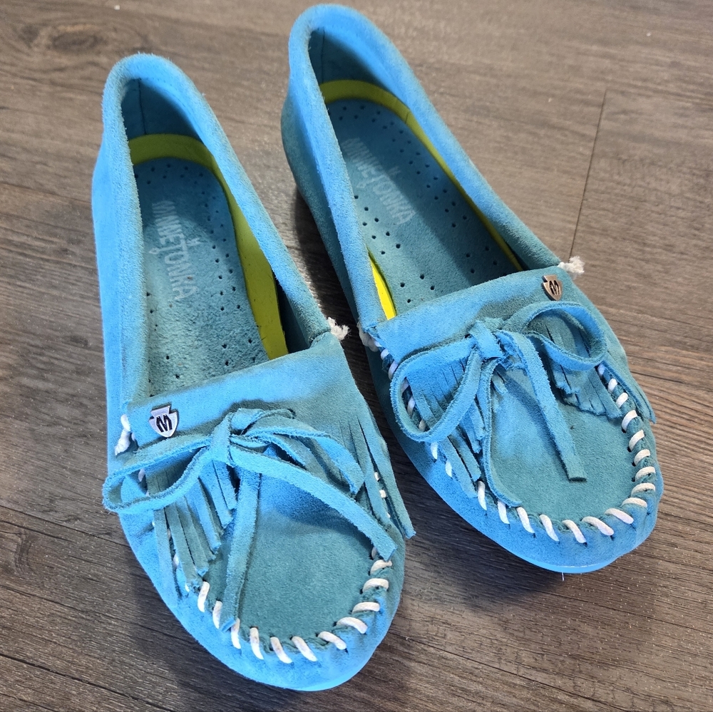 Minnetonka • Teal / Aqua Moccasin Loafers - Picture 9 of 10